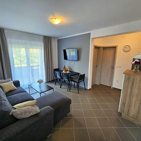Apartament P&j *